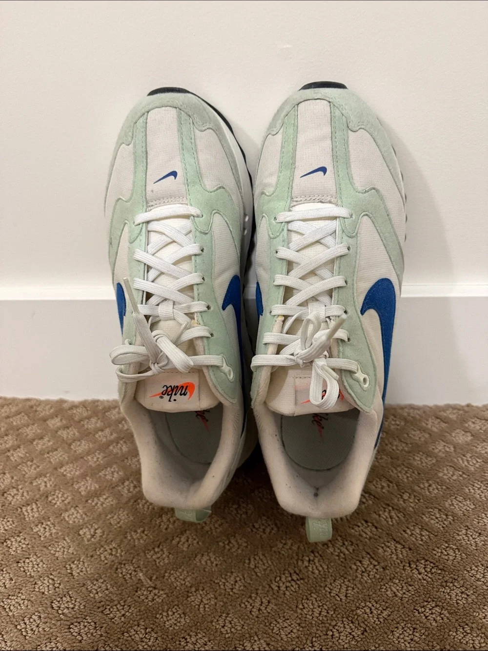 Nike White, Mint & Blue Retro Runner Sneakers